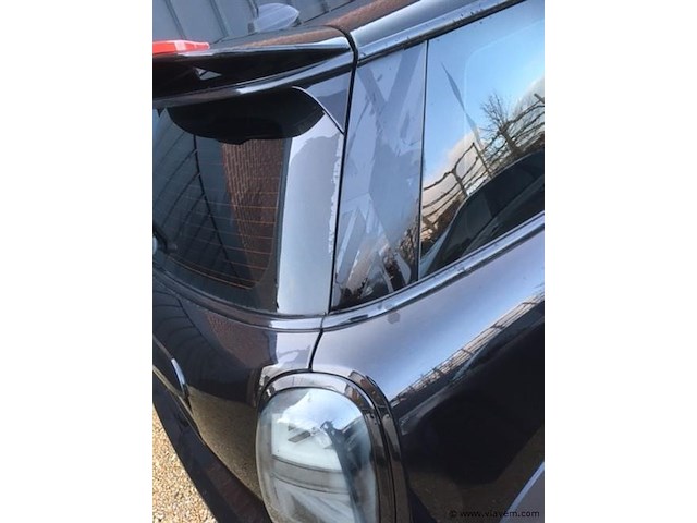 Personenauto - afbeelding 10 van  28