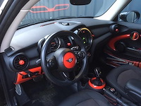 Personenauto - afbeelding 26 van  28