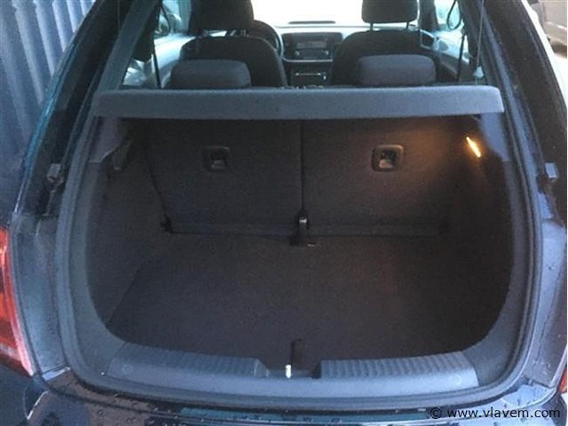 Personenauto - afbeelding 5 van  16