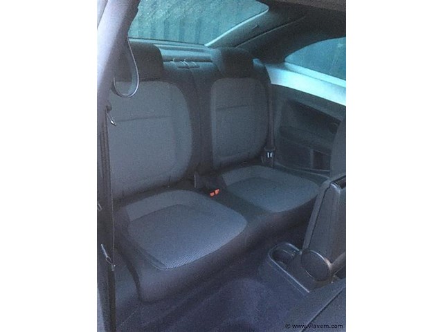 Personenauto - afbeelding 14 van  16