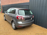 Personenauto - afbeelding 8 van  18