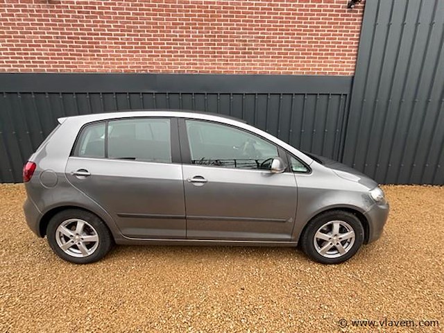 Personenauto - afbeelding 12 van  18