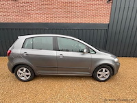 Personenauto - afbeelding 12 van  18