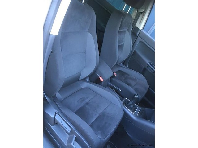 Personenauto - afbeelding 10 van  20