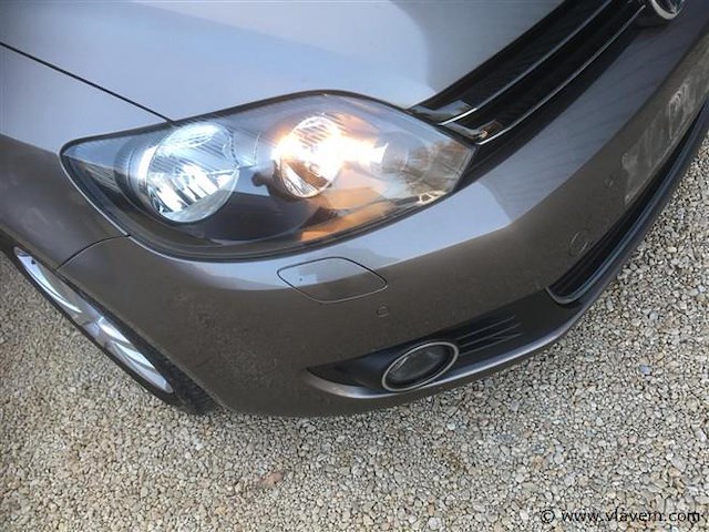 Personenauto - afbeelding 14 van  20