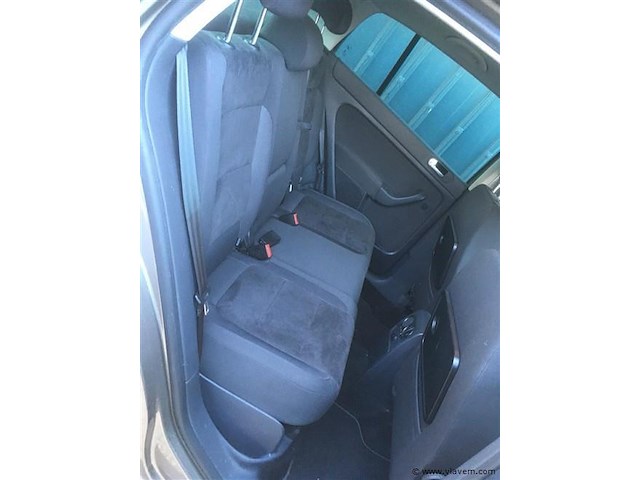 Personenauto - afbeelding 17 van  20