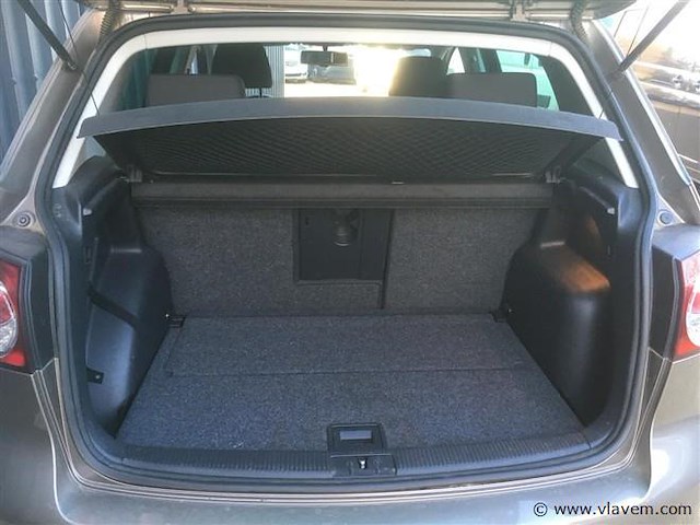 Personenauto - afbeelding 18 van  20