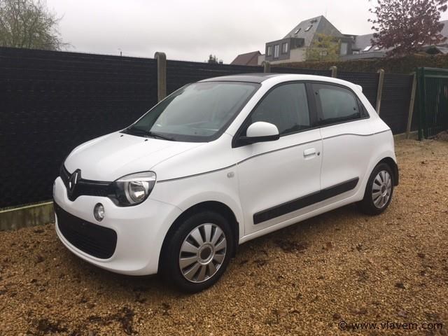 Personenauto - afbeelding 1 van  15