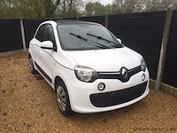 Personenauto - afbeelding 10 van  15