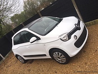 Personenauto - afbeelding 12 van  15