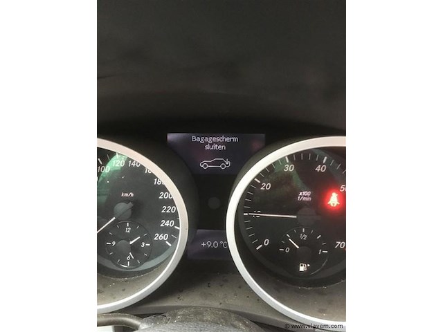 Personenauto - afbeelding 8 van  22