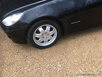 Personenauto - afbeelding 12 van  22