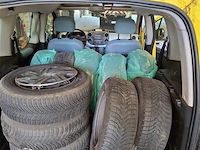 Personenauto - afbeelding 7 van  9