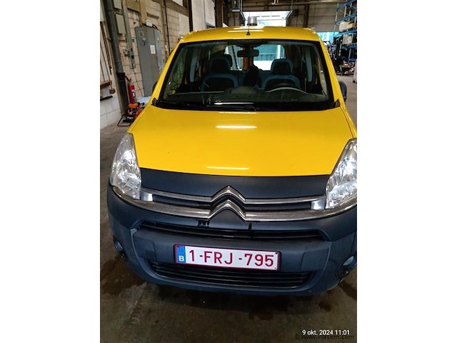 Personenauto - afbeelding 2 van  9