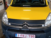 Personenauto - afbeelding 2 van  9