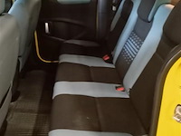 Personenauto - afbeelding 6 van  9