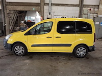 Personenauto - afbeelding 2 van  8