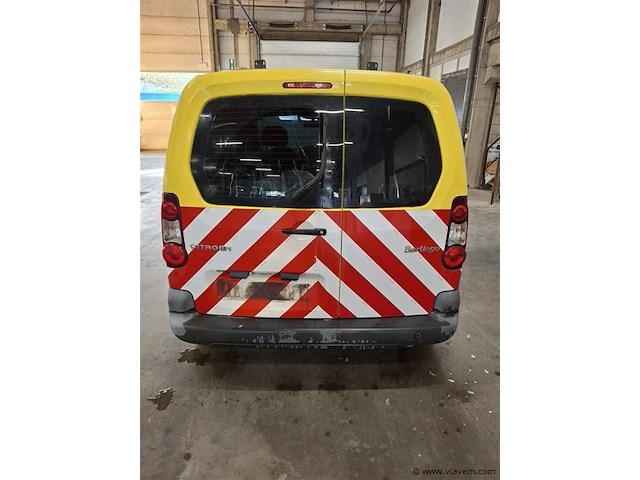 Personenauto - afbeelding 4 van  8