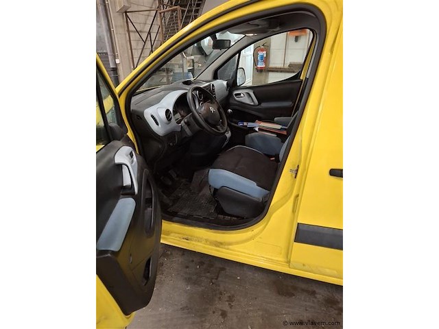 Personenauto - afbeelding 7 van  8