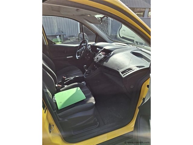 Personenauto - afbeelding 5 van  8