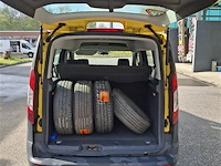 Personenauto - afbeelding 7 van  8