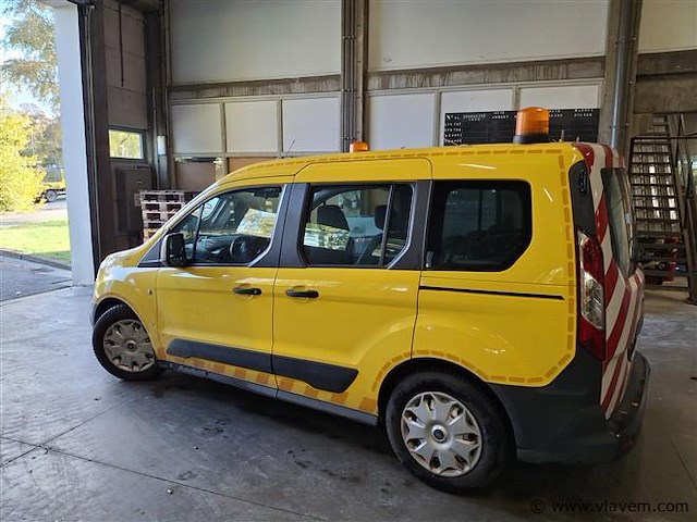 Personenauto - afbeelding 1 van  8