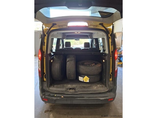 Personenauto - afbeelding 5 van  8