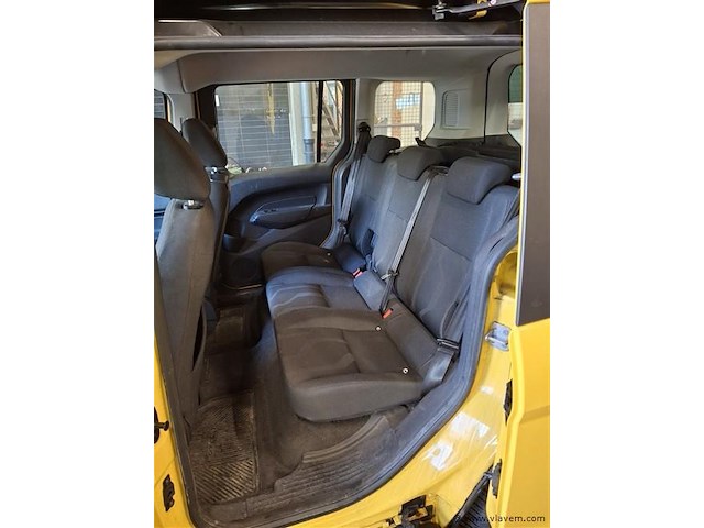 Personenauto - afbeelding 6 van  8