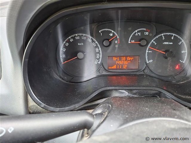 Personenauto - afbeelding 9 van  9