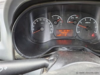 Personenauto - afbeelding 9 van  9