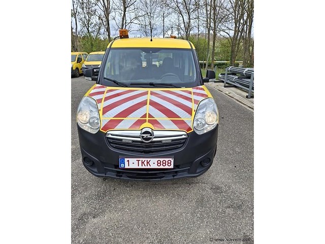 Personenauto - afbeelding 3 van  7