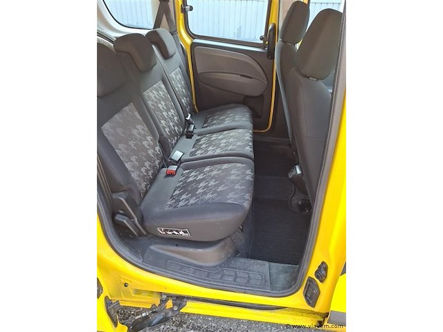 Personenauto - afbeelding 5 van  7