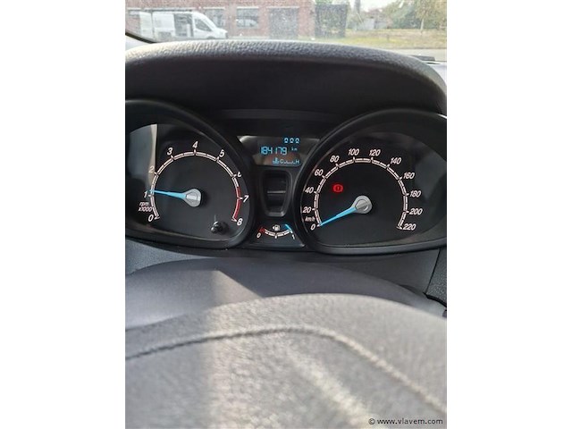 Personenauto - afbeelding 8 van  8