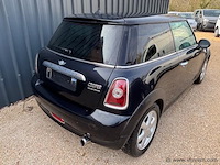 Personenauto - afbeelding 9 van  13