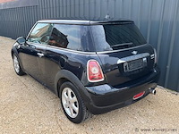 Personenauto - afbeelding 13 van  13