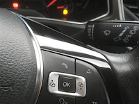 Personenauto - afbeelding 3 van  18