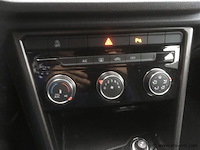 Personenauto - afbeelding 4 van  18