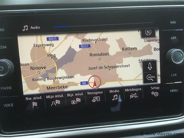 Personenauto - afbeelding 5 van  18