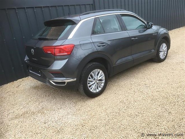 Personenauto - afbeelding 12 van  18