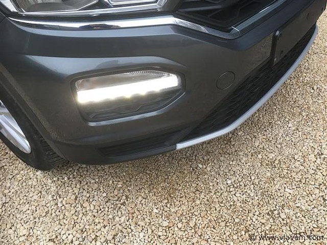 Personenauto - afbeelding 15 van  18