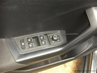 Personenauto - afbeelding 18 van  18