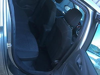 Personenauto - afbeelding 7 van  17