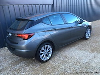 Personenauto - afbeelding 12 van  17