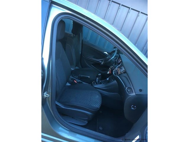 Personenauto - afbeelding 17 van  17