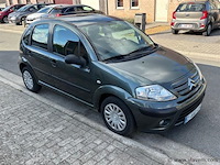 Personenauto - afbeelding 3 van  9