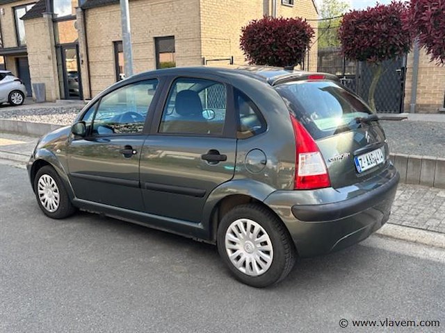 Personenauto - afbeelding 4 van  9