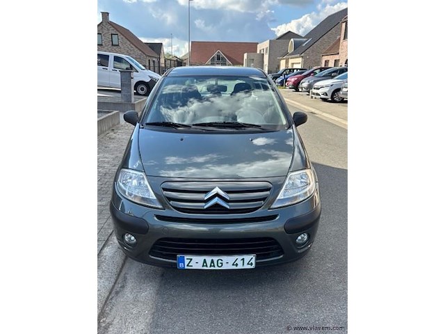 Personenauto - afbeelding 6 van  9