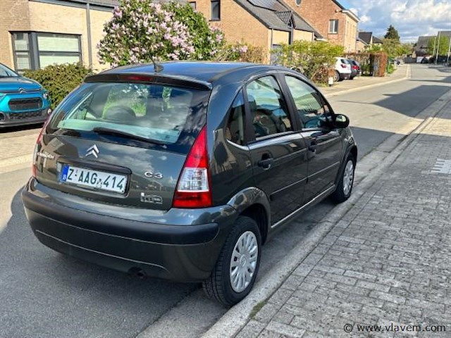 Personenauto - afbeelding 7 van  9