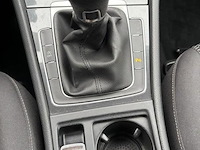 Personenauto - afbeelding 7 van  19