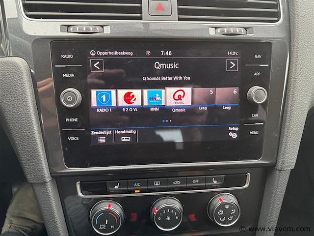 Personenauto - afbeelding 9 van  19
